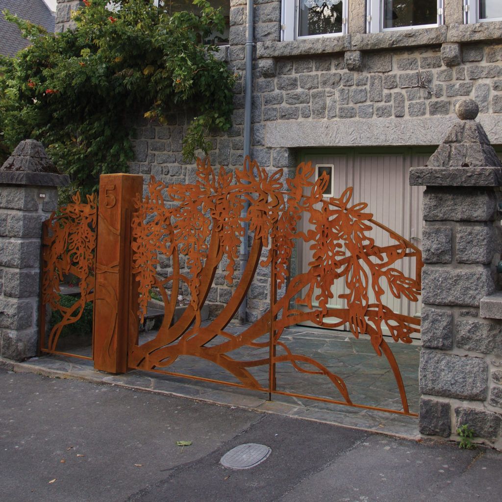 Portail - Acier Corten - Modèle «Glycine» - Ville de Saint Brieuc