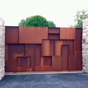 Portail - Acier Corten - Modèle «Construction» - Ville de Pléneuf Val André
